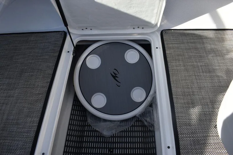 Slide: The Image of Monterey 224FS 2024 - 65