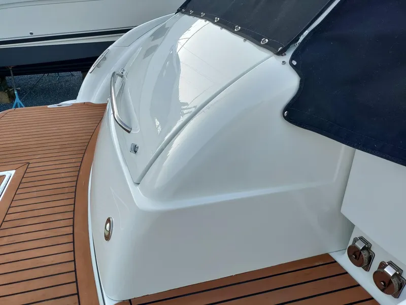 Slide: The Image of Just Detailed - 10