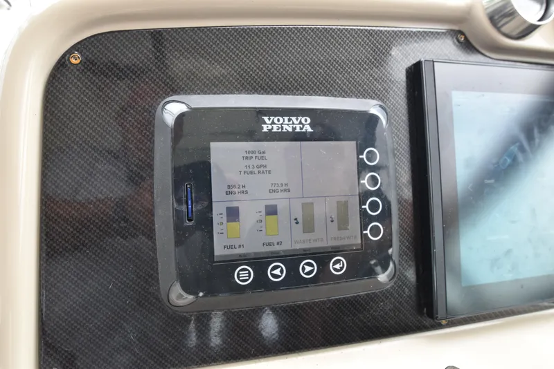 Slide: The Image of Volvo Engine Display - 31