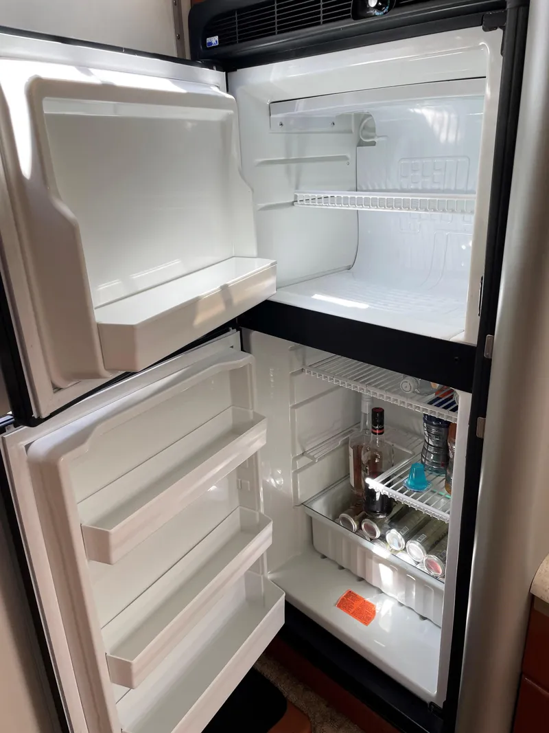 Slide: The Image of Refrigerator/Freezer - 40