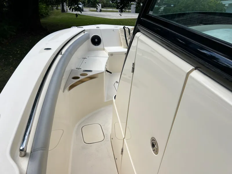 Slide: The Image of Scout 255 LXF 2019 - 54