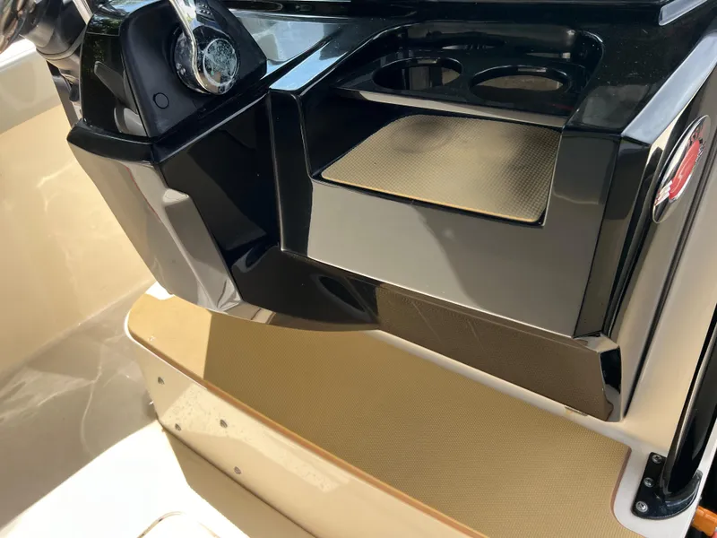 Slide: The Image of Scout 255 LXF 2019 - 70