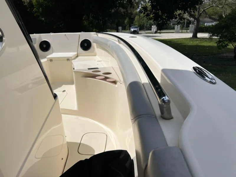 Slide: The Image of Scout 255 LXF 2019 - 76