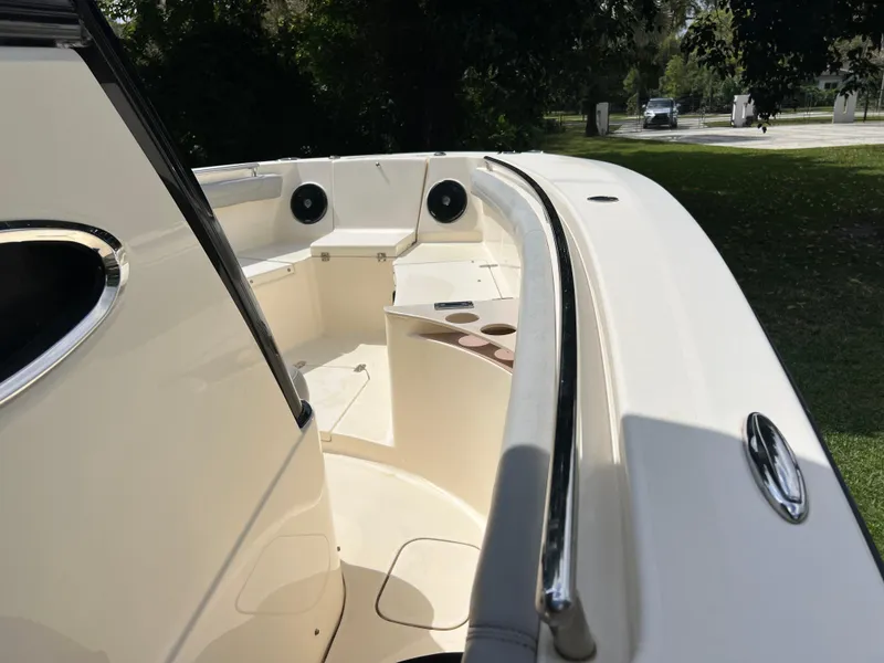 Slide: The Image of Scout 255 LXF 2019 - 78