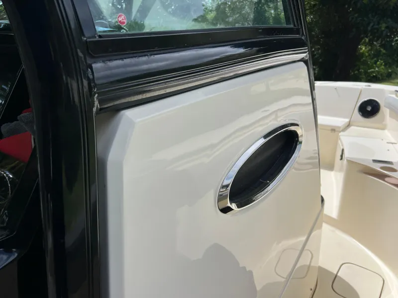 Slide: The Image of Scout 255 LXF 2019 - 81