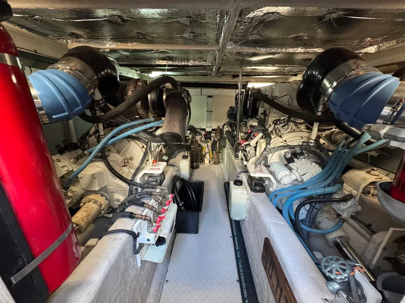 Slide: The Image of Sea ray 500 Sedan Bridge 2005 - 13