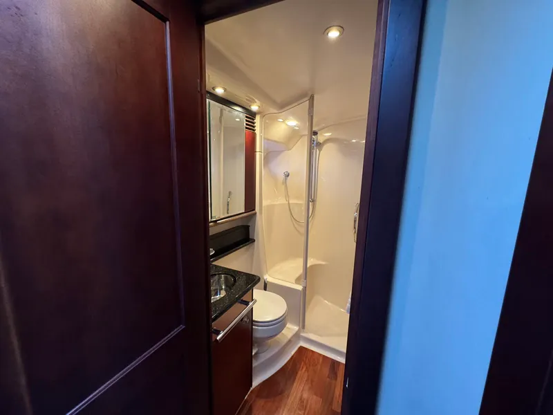 Slide: The Image of Sea ray 500 Sedan Bridge 2005 - 15