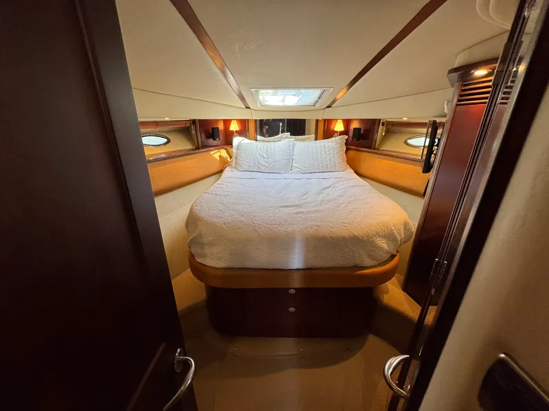 Slide: The Image of Sea ray 500 Sedan Bridge 2005 - 22