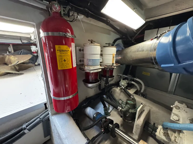 Slide: The Image of Sea ray 500 Sedan Bridge 2005 - 28