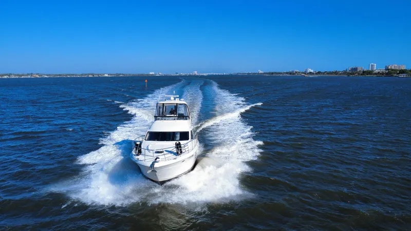 Slide: The Image of Sea ray 500 Sedan Bridge 2005 - 45