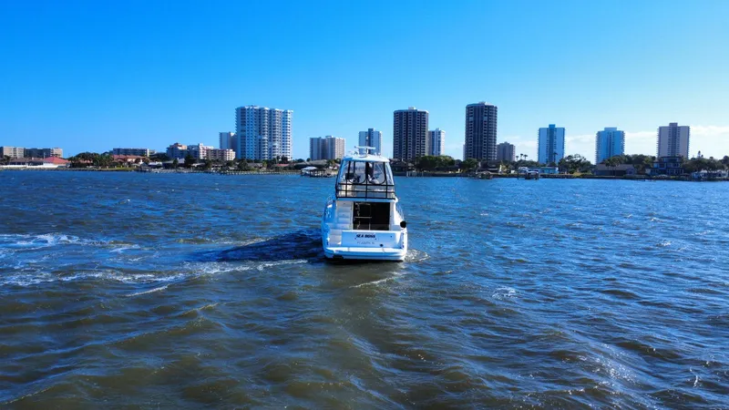 Slide: The Image of Sea ray 500 Sedan Bridge 2005 - 49