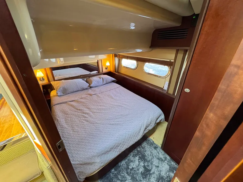 Slide: The Image of Sea ray 500 Sedan Bridge 2005 - 52