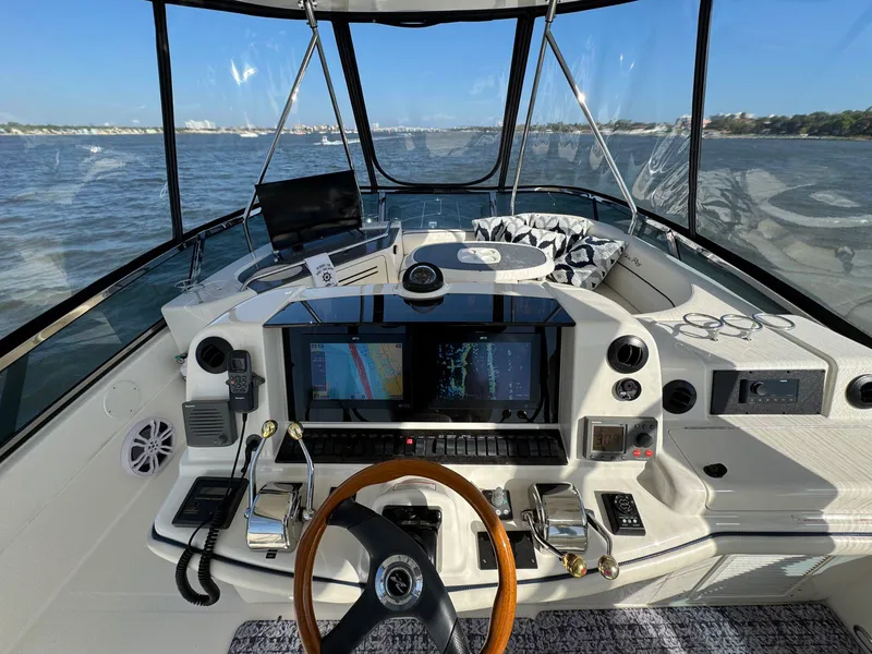 Slide: The Image of Sea ray 500 Sedan Bridge 2005 - 59