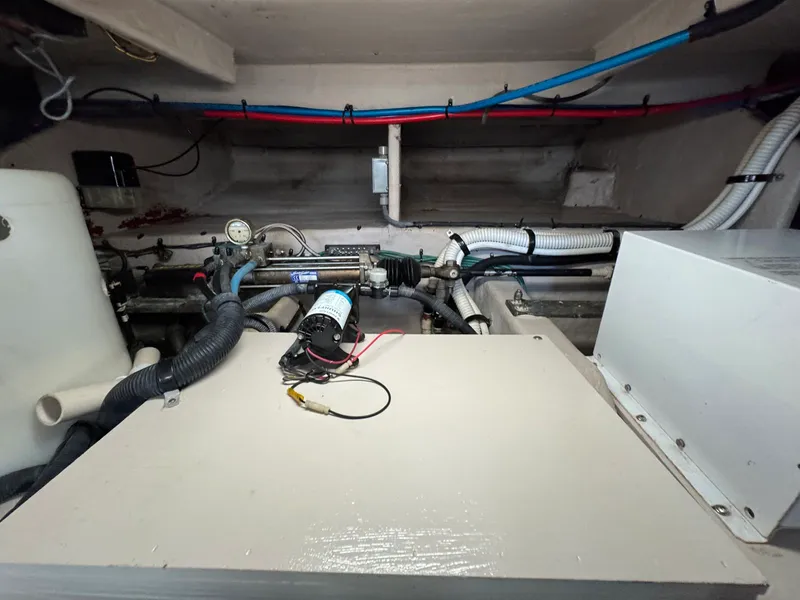 Slide: The Image of Sea ray 500 Sedan Bridge 2005 - 73