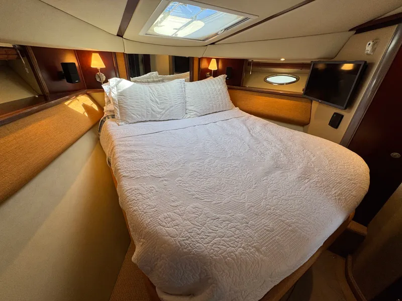 Slide: The Image of Sea ray 500 Sedan Bridge 2005 - 77