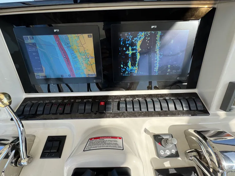 Slide: The Image of Sea ray 500 Sedan Bridge 2005 - 80