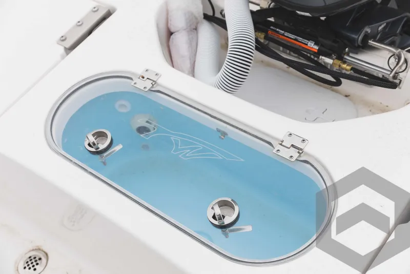 Slide: The Image of 2023 Tidewater 1910 Bay Max livewell with clear lid and stainless steel latches. - 46