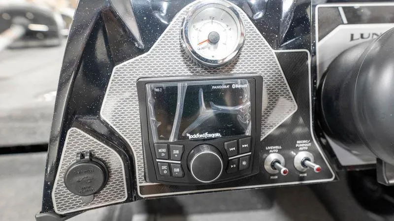 Slide: The Image of Lund 2075 Pro-V Bass XS 2024 - 12