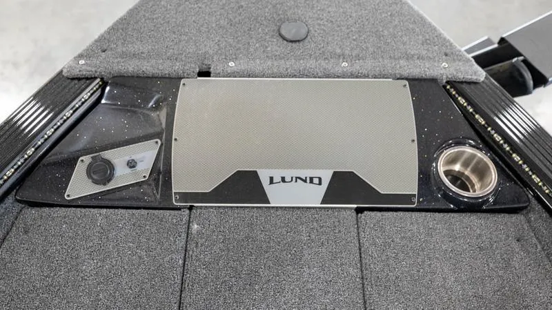 Slide: The Image of Lund 2075 Pro-V Bass XS 2024 - 7