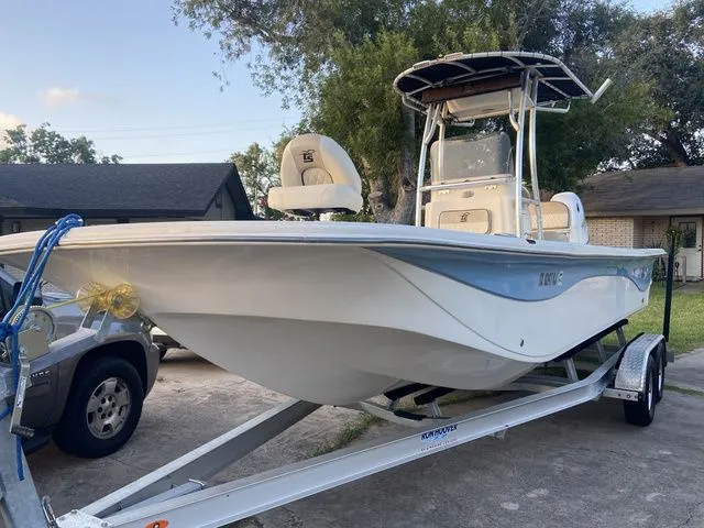 Slide: The Image of Carolina 25 LS 2021 - 1