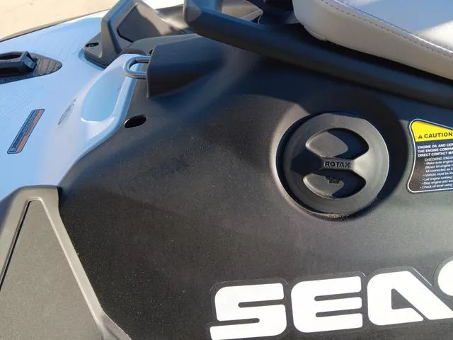 Slide: The Image of Sea-Doo SPARK 1-UP 900 ACE 90 TRIXX 2024 - 11