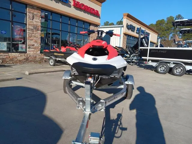 Slide: The Image of Sea-Doo SPARK 1-UP 900 ACE 90 TRIXX 2024 - 3