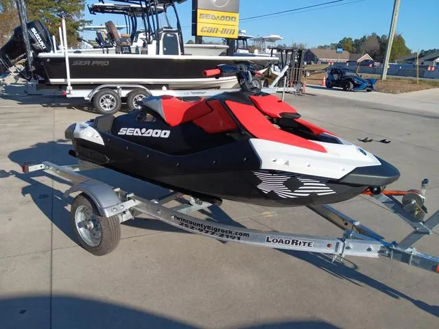 Slide: The Image of Sea-Doo SPARK 1-UP 900 ACE 90 TRIXX 2024 - 4