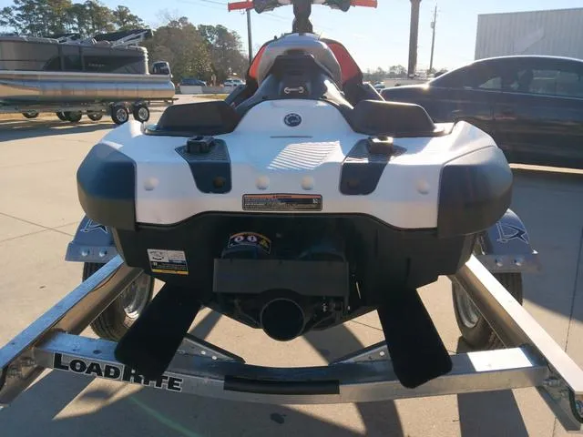 Slide: The Image of Sea-Doo SPARK 1-UP 900 ACE 90 TRIXX 2024 - 7