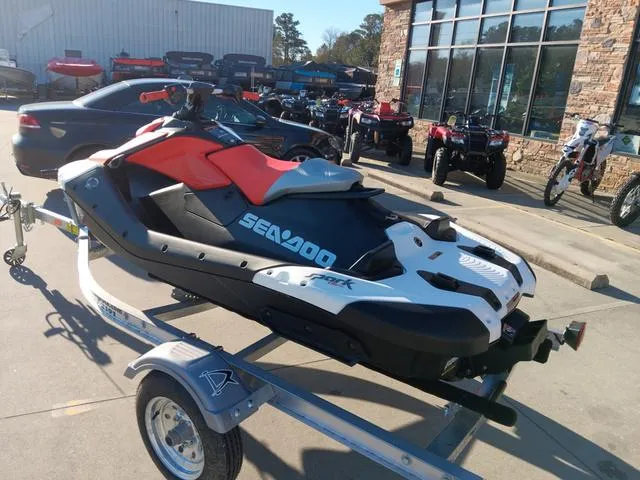 Slide: The Image of Sea-Doo SPARK 1-UP 900 ACE 90 TRIXX 2024 - 8