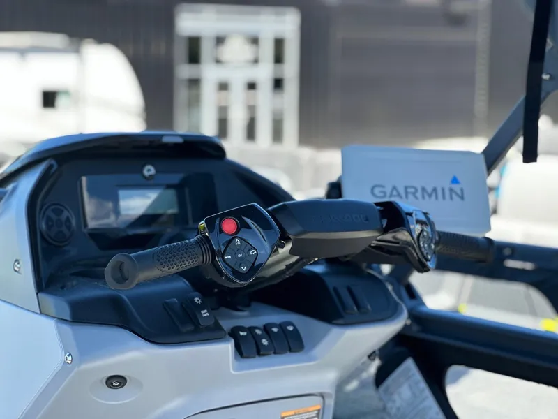 Slide: The Image of 2024 Sea-Doo SWITCH CRUISE 21FT 230HP dashboard with Garmin navigation system. - 19