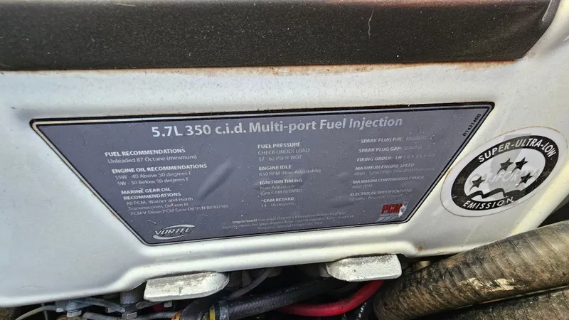 Slide: The Image of 2013 Tigé Z1 engine specifications: 5.7L 350 c.i.d. Multi-port Fuel Injection. - 20