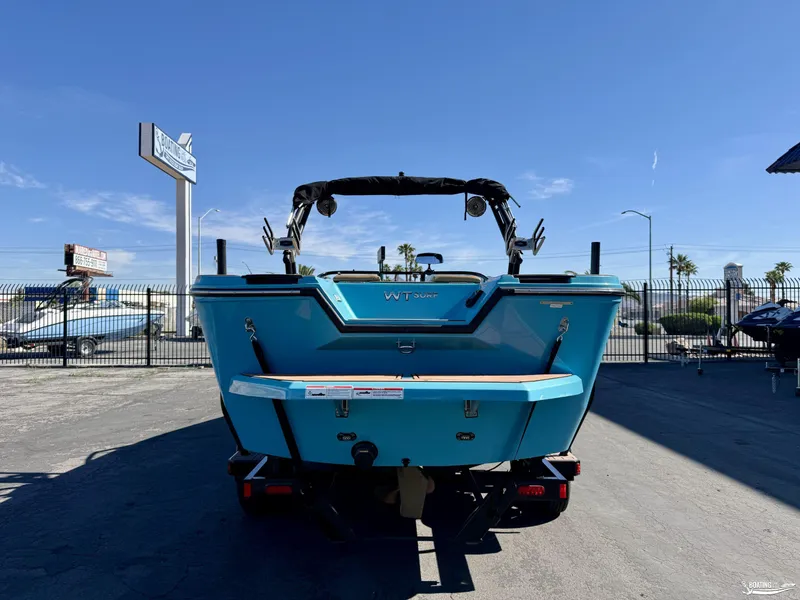 Slide: The Image of Heyday Wake Boats WT Surf 2023 - 1