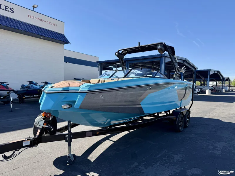 Slide: The Image of Heyday Wake Boats WT Surf 2023 - 5