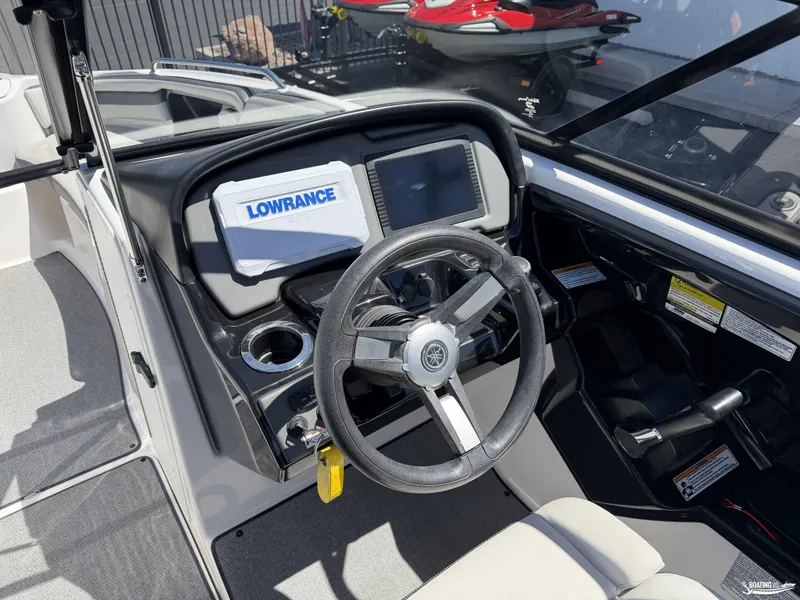 Slide: The Image of Yamaha AR240 2019 - 7