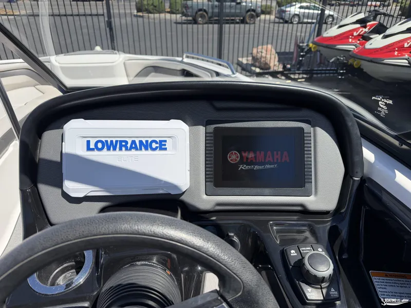 Slide: The Image of Yamaha AR240 2019 - 8