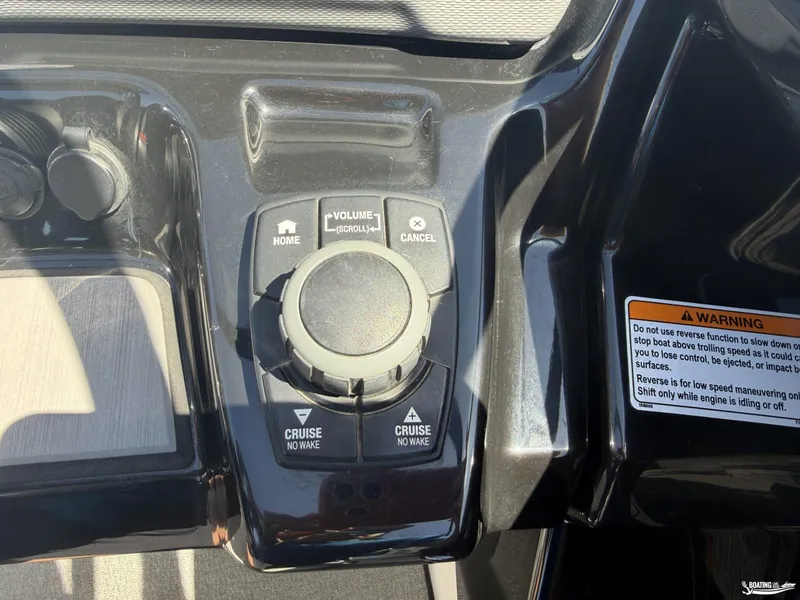 Slide: The Image of Yamaha AR240 2019 - 10