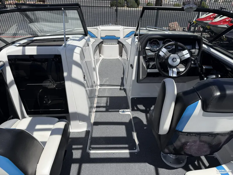 Slide: The Image of Yamaha 242XE 2016 - 11