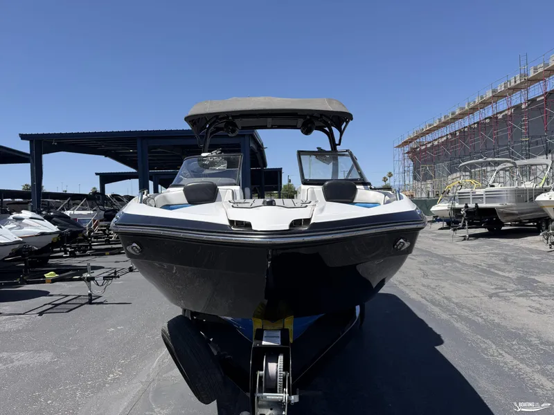 Slide: The Image of Yamaha 242XE 2016 - 3