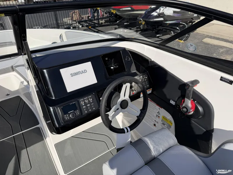 Slide: The Image of Bayliner V20I 2026 - 8
