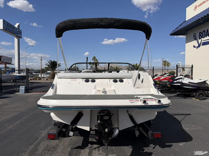 Slide: The Image of Bayliner V20I 2026 - 3