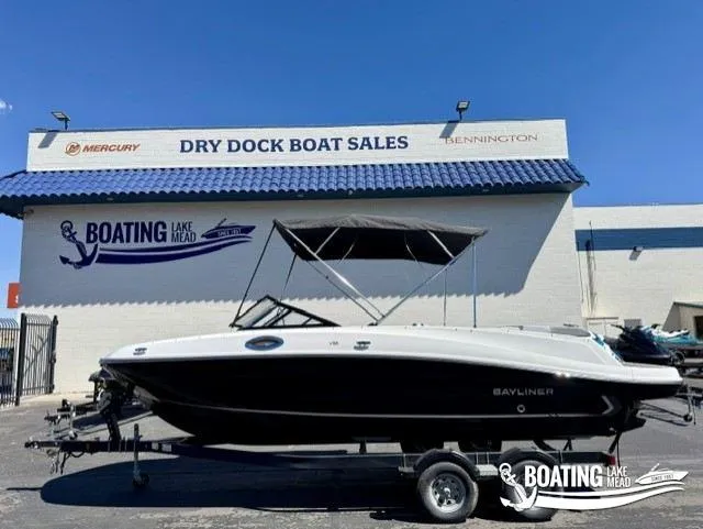 The Image of Bayliner VR6 2026 - 0