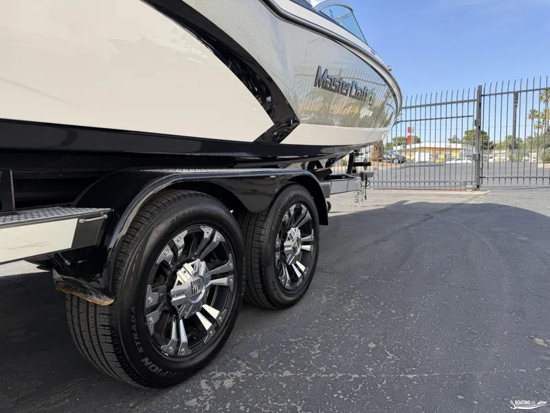 Slide: The Image of MasterCraft X46 2015 - 16