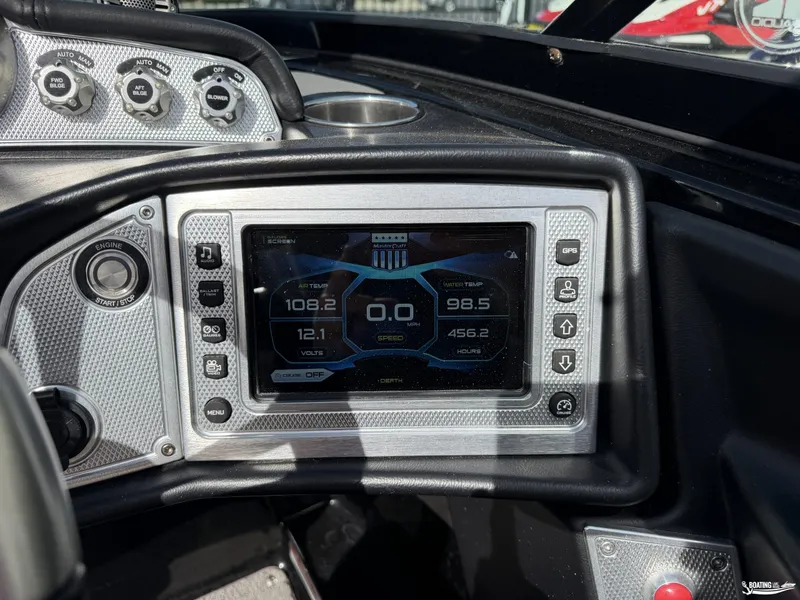 Slide: The Image of MasterCraft X46 2015 - 14