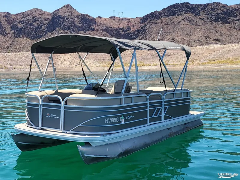 Slide: The Image of Tracker Party Barge 20 DLX 2021 - 3