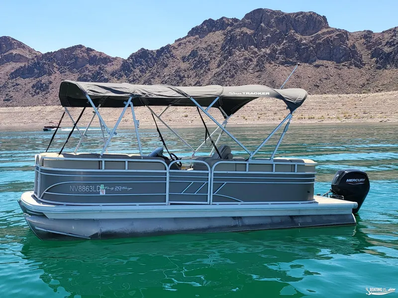 Slide: The Image of Tracker Party Barge 20 DLX 2021 - 5