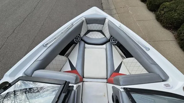 Slide: The Image of Tigé Z1 2013 - 15