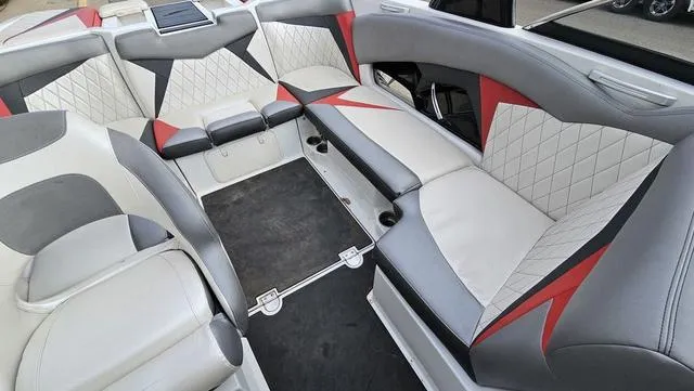 Slide: The Image of Tigé Z1 2013 - 9