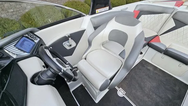 Slide: The Image of Tigé Z1 2013 - 12