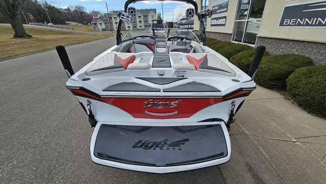 Slide: The Image of Tigé Z1 2013 - 5