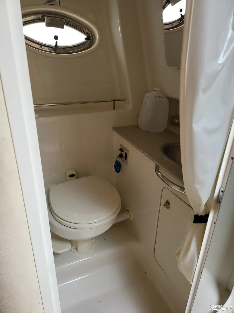 Slide: The Image of Sea Ray 290 Sundancer 2006 - 29